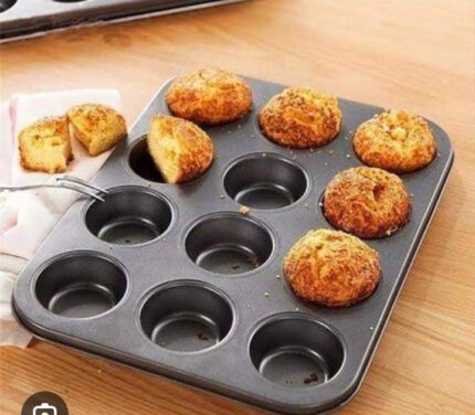 12 hole cupcake baking tin