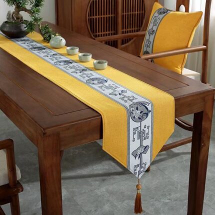 Traditional Tassel Table Runner