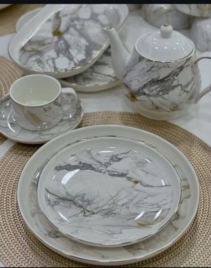 32pc White Porcelain Dinner Set