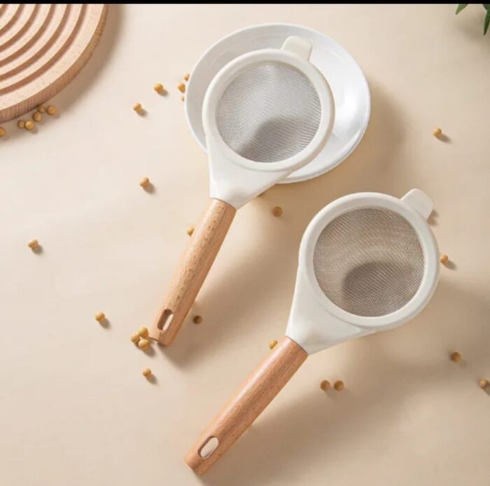 Wooden Handle Stainless Steel Mesh Sieve
