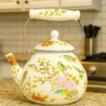 Vintage Floral Enamel 2.5ltrs kettle