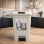 Pedal waste bins - Image 4